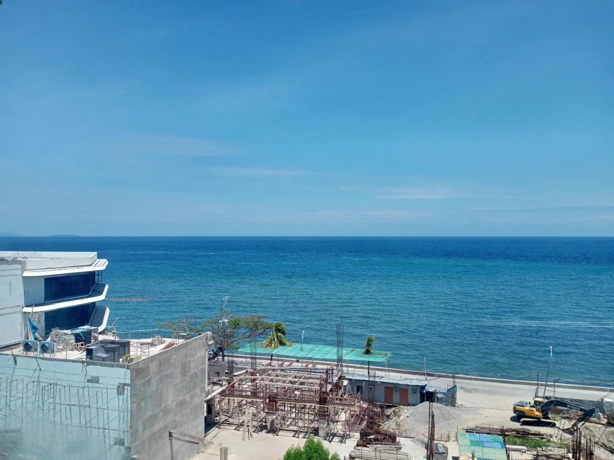 Condotel Dc Marina Spatial Felinvest Dumaguete City Екстер'єр фото