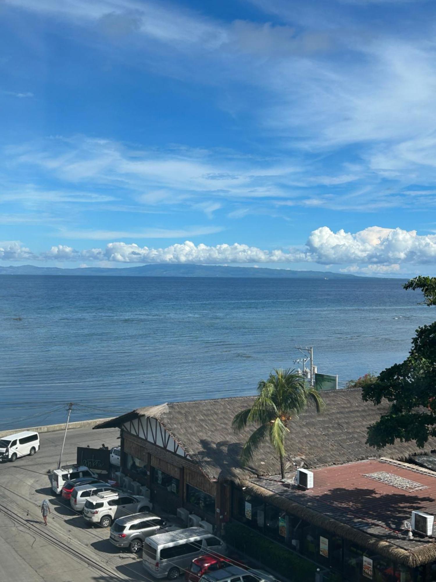 Condotel Dc Marina Spatial Felinvest Dumaguete City Екстер'єр фото
